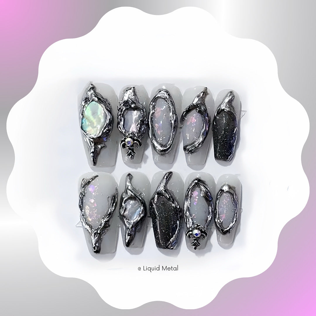 Moonlight Black Rhinestone Cat Eye Handmade Press On Nails 🖤 Medium Coffin